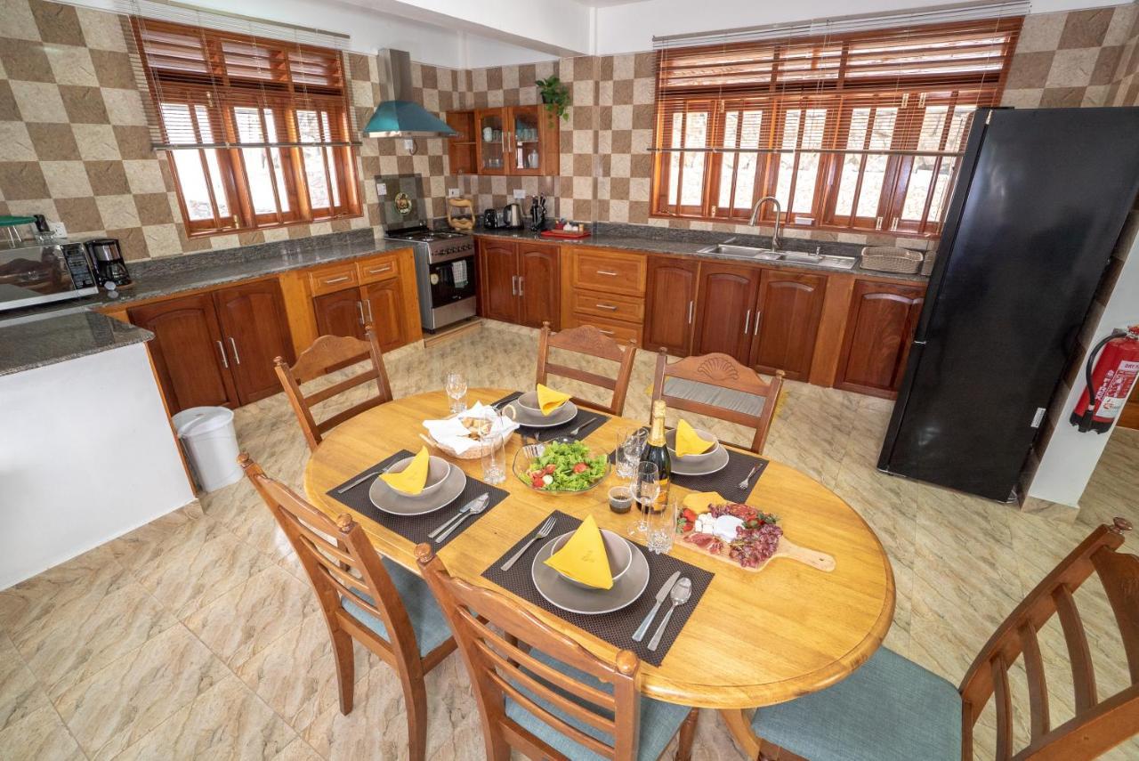 La Belle Residence Self Catering Accommodation ボー・ヴァロン エクステリア 写真