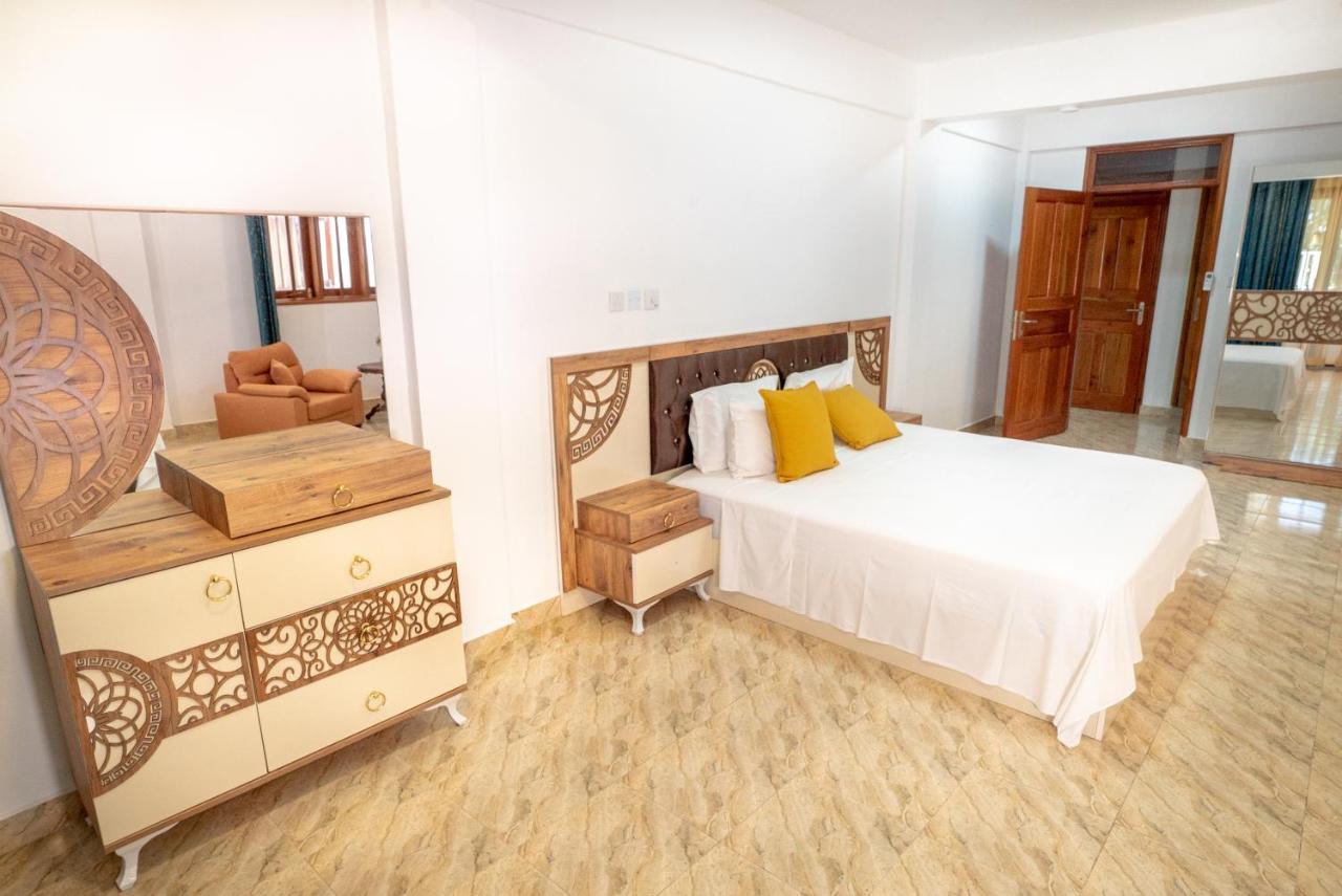 La Belle Residence Self Catering Accommodation ボー・ヴァロン エクステリア 写真