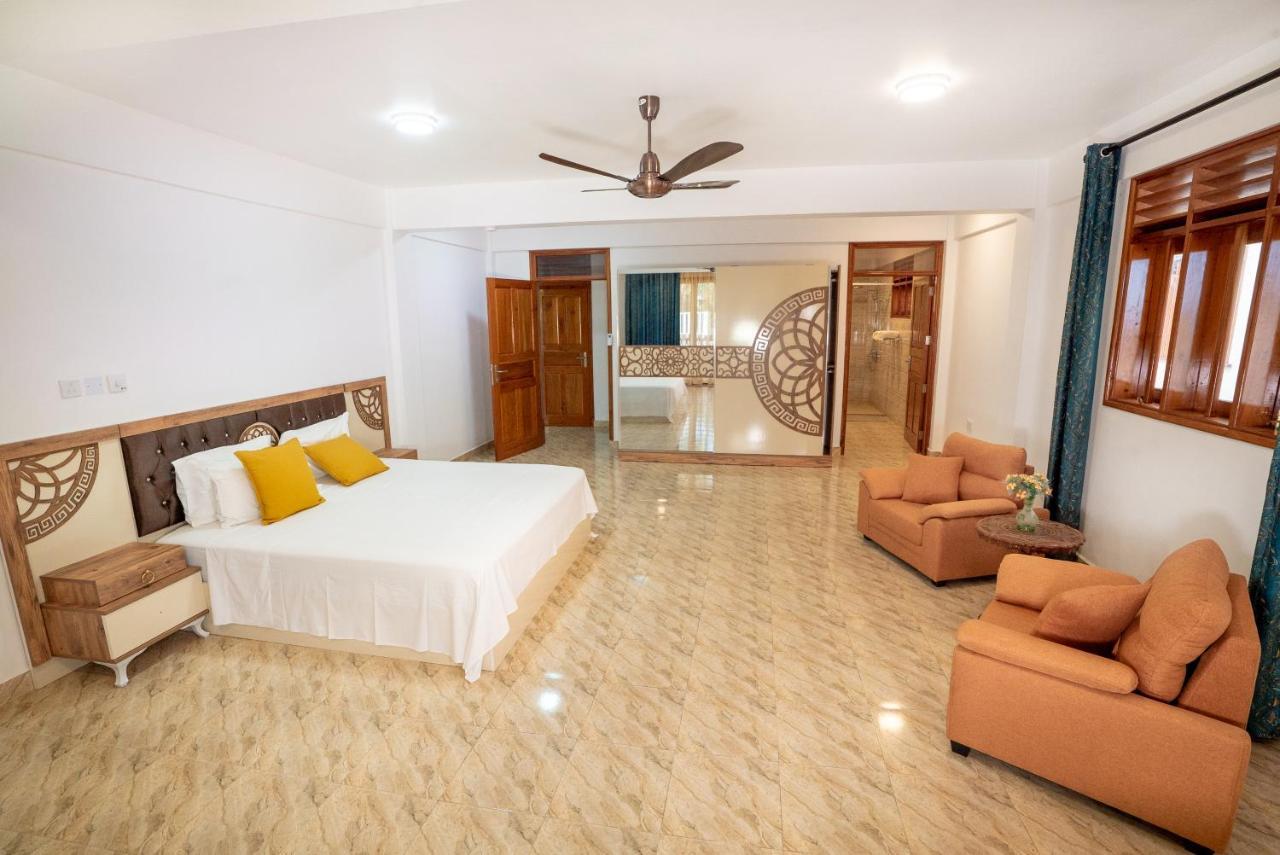 La Belle Residence Self Catering Accommodation ボー・ヴァロン エクステリア 写真