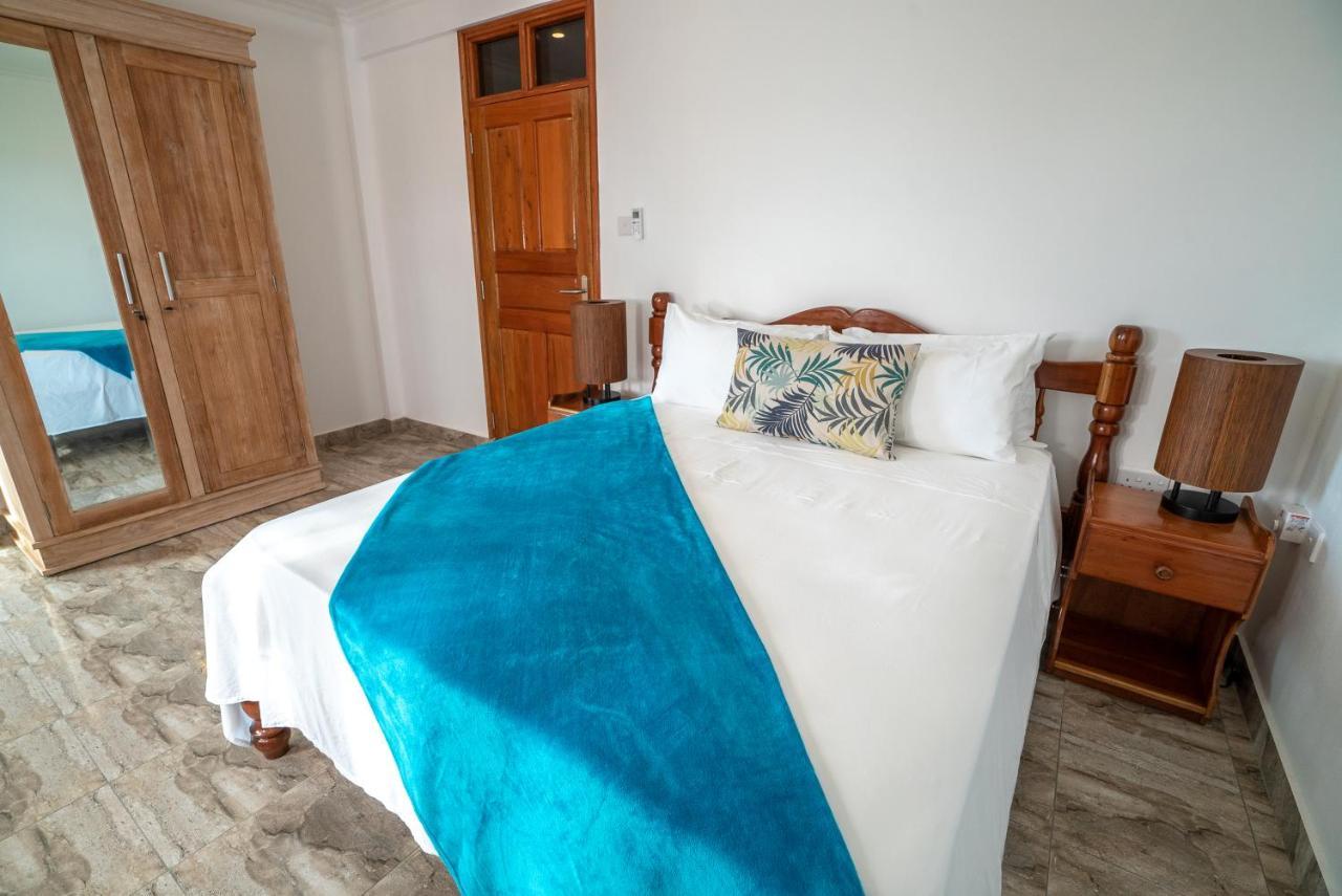 La Belle Residence Self Catering Accommodation ボー・ヴァロン エクステリア 写真
