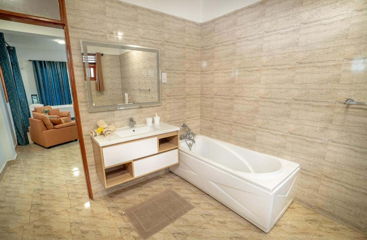 La Belle Residence Self Catering Accommodation ボー・ヴァロン エクステリア 写真
