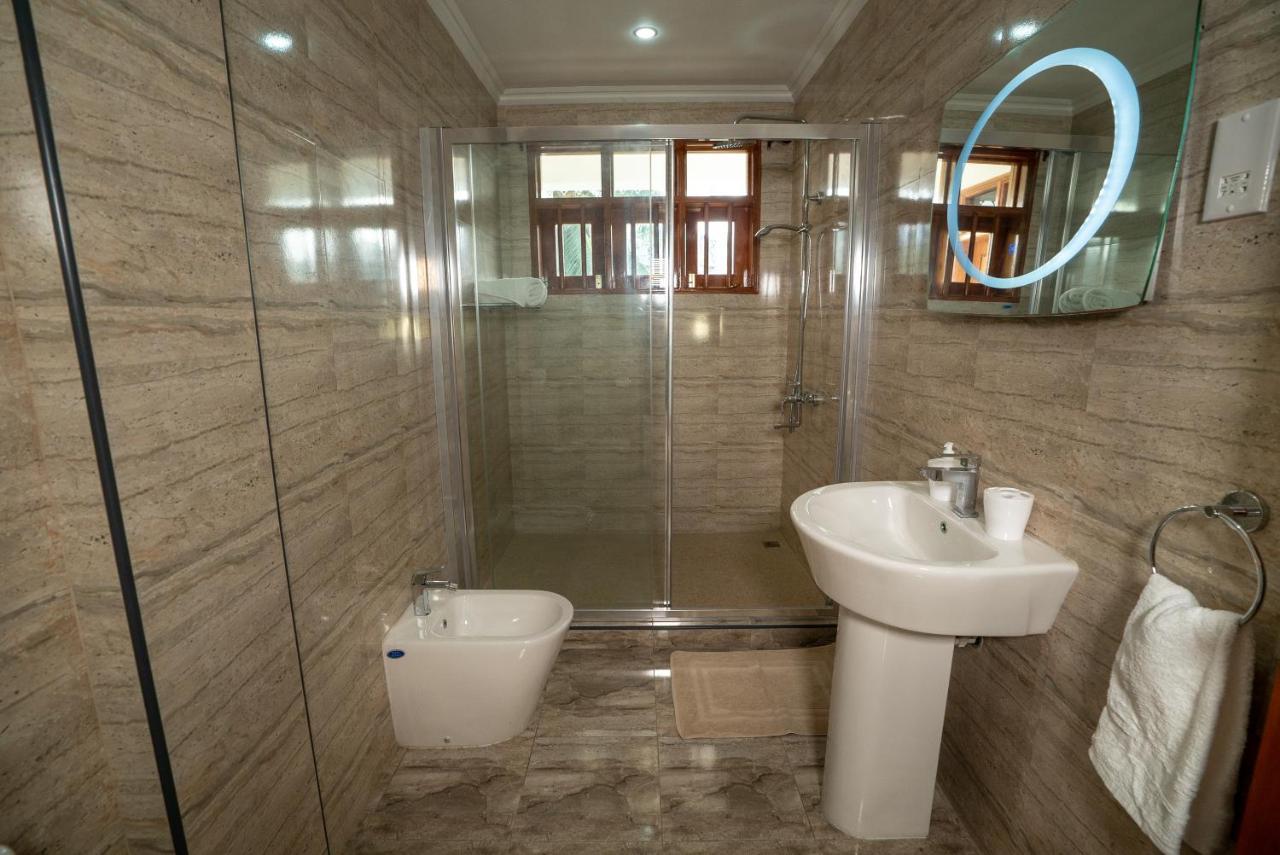 La Belle Residence Self Catering Accommodation ボー・ヴァロン エクステリア 写真